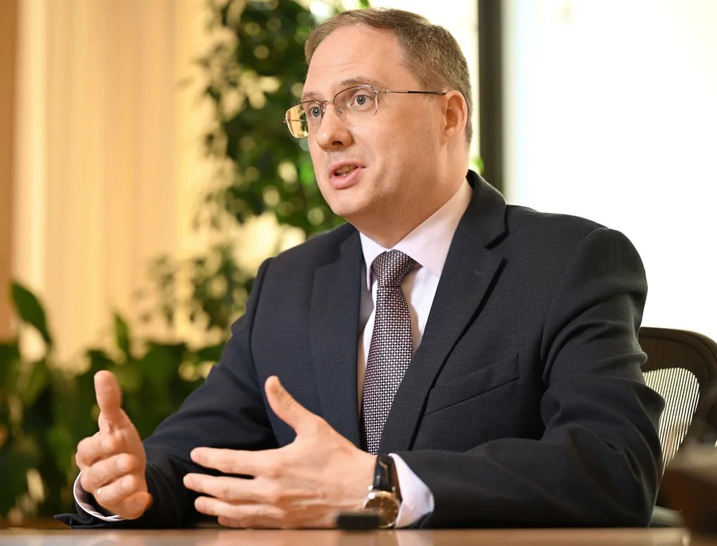 Рост ВВП России по итогам 2025 года составит около 1 3 замглавы Минпромторга РФ Алексей Груздев Наша внешняя торговля растет наш производственный сектор вырос на 8 5 в прошлом году около 3 за первые восемь месяцев этого года сказал замглавы Минпромторга jkinvest news jkinvest