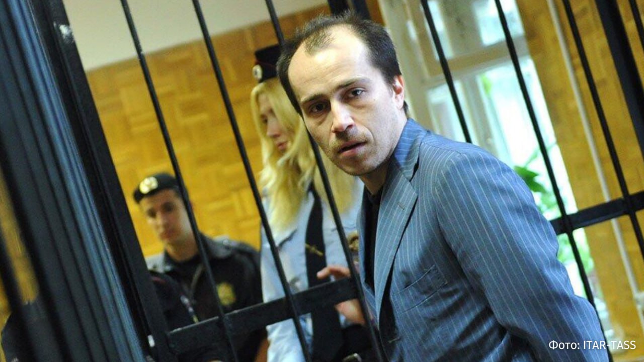 Основателя компании ChronoPay Павла Врублевского приговорили к 10 годам лишения свободы и штрафу 1 5 млн рублей по делу о мошенничестве Об этом сообщил корреспондент РЕН ТВ из зала суда Гособвинение запрашивало 12 лет колонии мужчине Его обвиняют также в краже отмывании денег и неправомерном обороте средств платежей Другим фигурантам Алексею Беляеву и Матвею Ведяшкину дали 8 лет со штрафом в 1 млн рублей и 4 года со штрафом в 50 тыс рублей соответственно Надежде Акимовой назначено наказание в виде 6 лет колонии со штрафом в 1 млн рублей  Павла Врублевского арестовали в середине марта 2022 года По делу проходят также сотрудники ChronoPay Алексей Беляев и Матвей Ведяшкин а также Надежда Акимова По данным следствия фигуранты обманом с помощью компании Вангуд клиента ChronoPay похищали деньги со счетов РЕН ТВ в Telegram в MAX