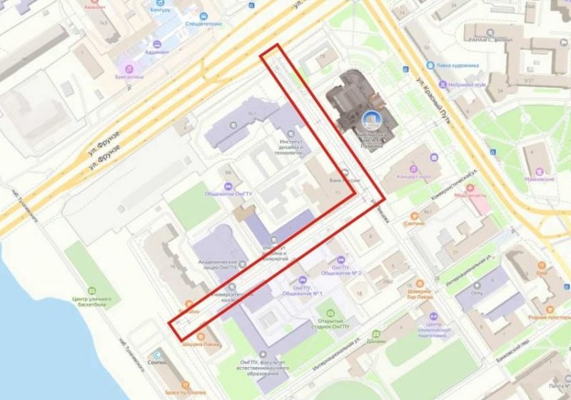 В центре Омска перекроют улицы из за Гран при по фигурному катанию В Омске временно изменят схему движения из за проведения всероссийских соревнований по фигурному катанию Гран при России Сердце Сибири и юниорского турнира Сердце Сибири которые пройдут с 18 по 23 ноября на G Drive Арене Для обеспечения безопасности спортсменов и зрителей будет ограничено движение и парковка на улице Красногвардейской от Набережной Тухачевского до улицы Певцова на улице Певцова между улицами Фрунзе и Чапаева Водителей просят соблюдать временные дорожные знаки и заранее планировать маршруты чтобы избежать заторов в районе арены