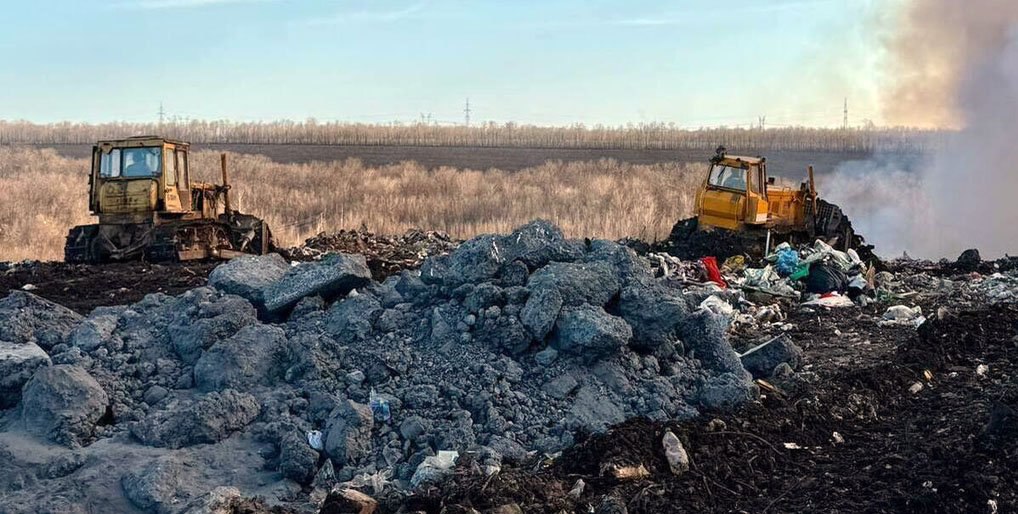 Самарские власти затребовали с «ЭкоСтройРесурса» лишние «мусорные» миллиарды. Власти Самарской области заблудились в горах мусора: региональное правительство отсуживает у прежнего регоператора миллиарды доходов от якобы необоснованных тарифов: