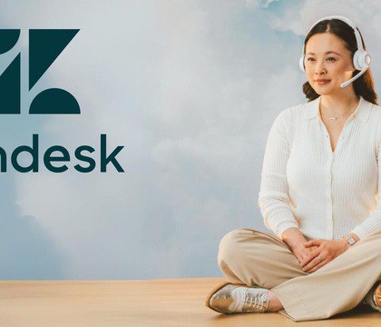 Zendesk представила ИИ агента для замены людей в службах поддержки Компания Zendesk представила автономного ИИ агента способного самостоятельно решать до 80 обращений в службу поддержки Построенный на базе большой языковой модели LLM ИИ будет дополняться рядом вспомогательных решений помощником сотрудников людей для обработки оставшихся 20 запросов административным агентом голосовым модулем и аналитическим агентом