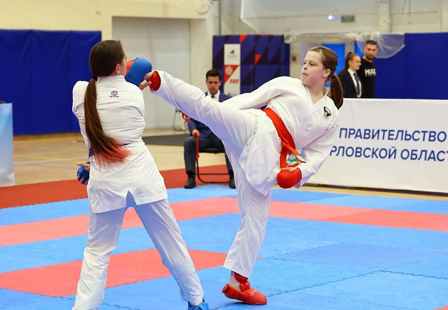 Спорткомплекс «Победа» принял чемпионат ЦФО по карате Окружные соревнования собрали на орловском татами порядка 200 сильнейших каратистов из 10-ти регионов.