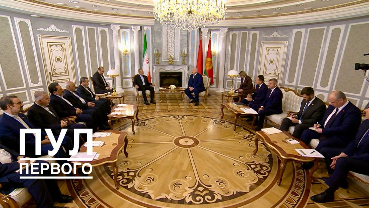 Александр Лукашенко заявил о готовности сотрудничать с Ираном по широкому спектру направлений Мы готовы к обсуждению любых вопросов закрытых тем у нас нет обратил внимание белорусский лидер на переговорах с Президентом Ирана Он подчеркнул готовность Беларуси сотрудничать с Ираном по всем направлениям от поставок продовольствия до военно технического сотрудничества Фото Пул Первого Минск Новости MINSKNEWS BY Telegram Viber FB VK Inst TikTok YouTube
