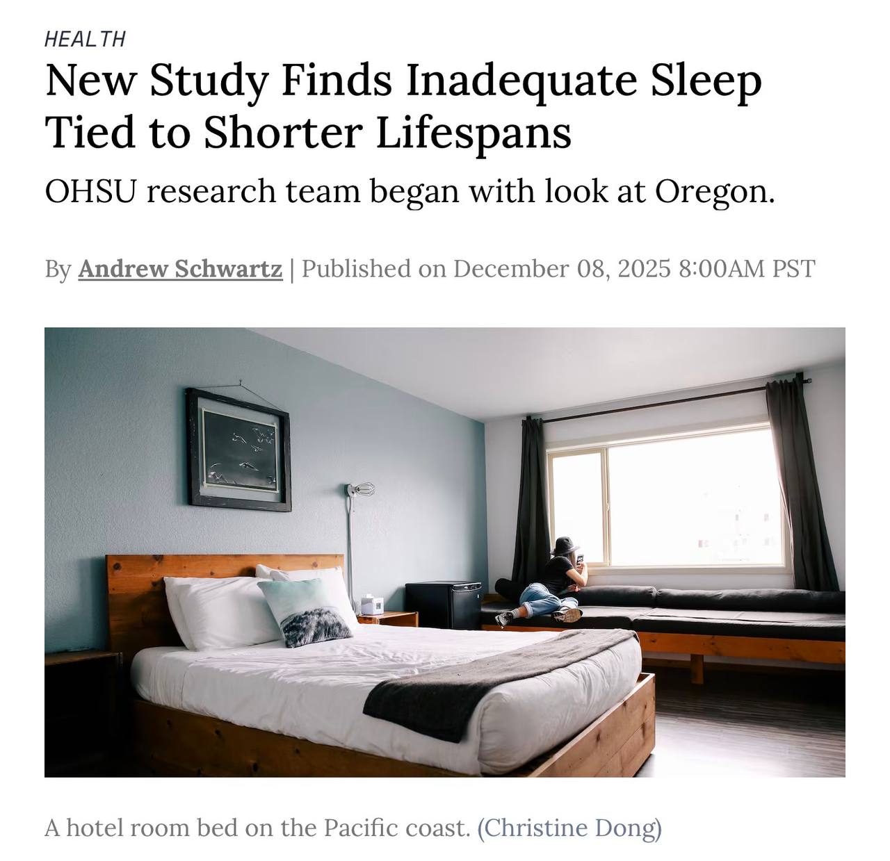 Сон менее 7 часов повышает риск ранней смерти к такому выводу пришли учёные Орегонского университета здоровья и науки Исследование показало что качество и длительность сна влияют на долголетие сильнее чем диета и физическая активность Семь часов минимальная норма а попытки отоспаться по выходным только ухудшают ситуацию Прямой эфир