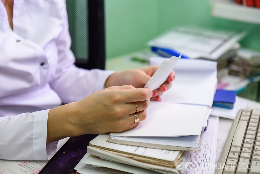 Дежурный врач пензенцам рассказали о заболеваниях желудочно кишечного тракта из за злоупотребления алкоголем Врач по медпрофилактике Пензенского областного центра общественного здоровья и медицинской профилактики Татьяна Батракова в рамках нашего спецпроекта Дежурный врач рассказала об основных заболеваниях ЖКТ связанных с употреблением алкоголя Полезная лекция доступна по ссылке penzapress пенза жкт алкоголь дежурный врач