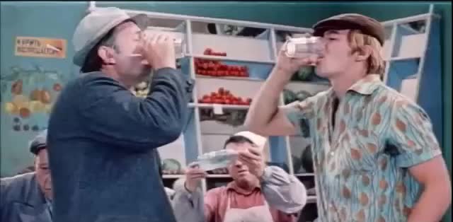 Снижение продаж водки и коньяка в России на фоне антиалкогольных мер