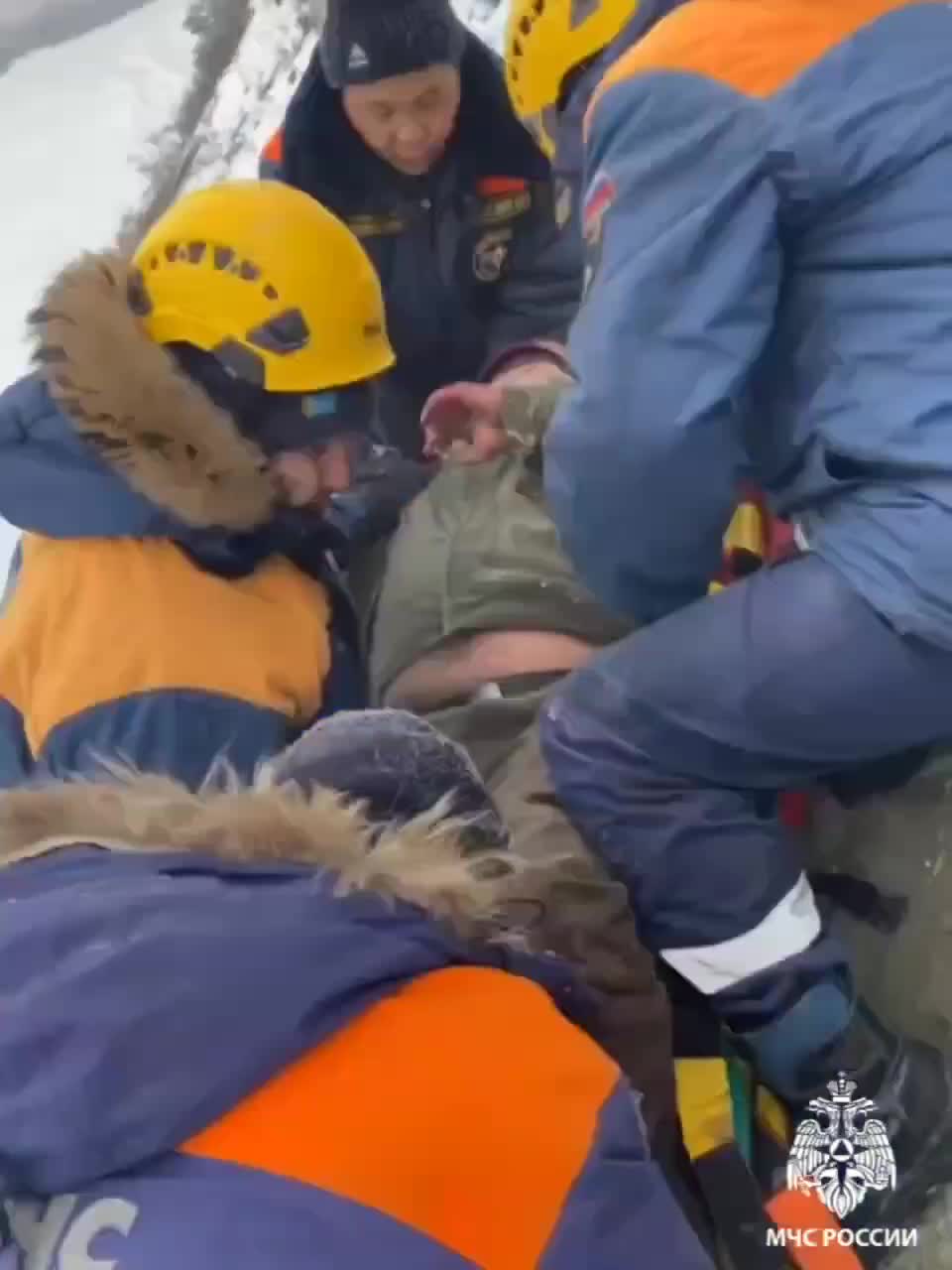 Учения экстренных служб Сочи: успешная эвакуация туристов с канатной дороги и спасение заблудившихся женщин