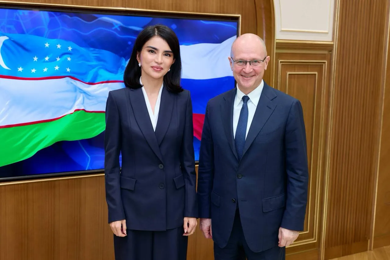 Саида Мирзиёева провела встречу с первым замглавы Администрации президента России Сергеем Кириенко Стороны обсудили реализацию договоренностей достигнутых на уровне президентов двух стран Основное внимание уделили совместным проектам в торговле экономике энергетике и IT сфере   repost uz obrazovanie trudoustroystvo i drugoe Подписывайтесь на Repost