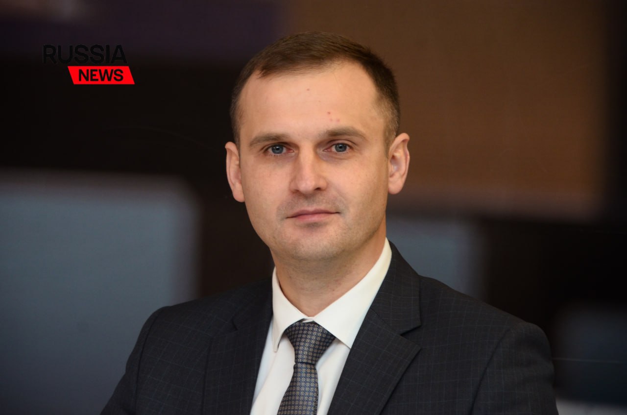 В Госдуме засмеяли идею о запрете контрацепции семьям В Госдуме идею о запрете продажи презервативов семейным парам назвали бредовой и бесполезной Свое мнение высказал парламентарий Сергей Леонов Он отметил что данная идея не жизнеспособна а активисты ее предложившие просто хотят привлечь к себе внимание Леонов добавил что общественникам следует заниматься правозащитными вопросами а контрацепцию оставить в покое Russia News Подпишись