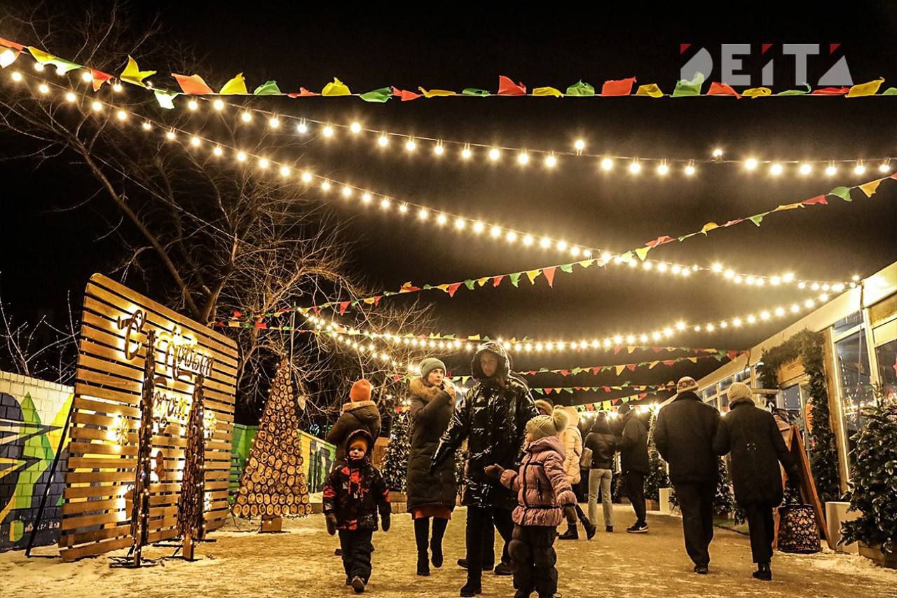 Каток на Авангарде закрывается досрочно Сезон катания на стадионе завершен лед не выдержал капризов погоды Изначально планировалось что каток проработает до 15 февраля но череда снегопадов и температурные качели сделали покрытие непригодным Восстановить качественный лед уже не удастся из за грядущего потепления поэтому покататься можно будет только в следующем году Deitaru