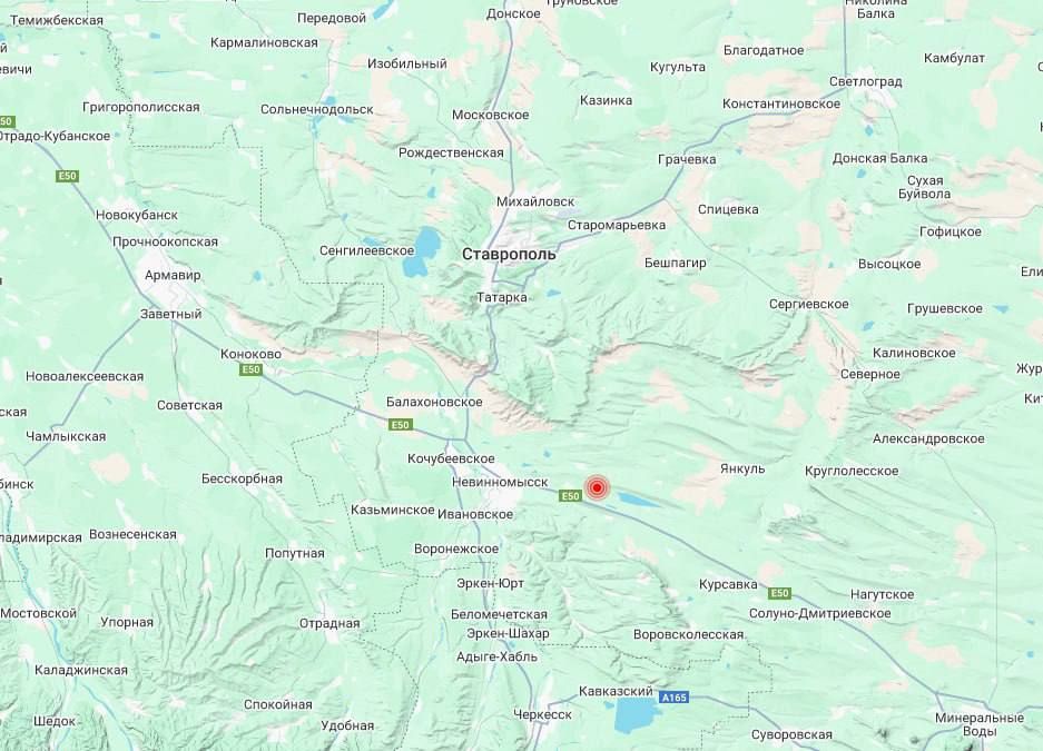 На Ставрополье произошло землетрясение магнитудой 3 6 По данным Европейского средиземноморского сейсмологического центра подземные толчки были зафиксированы в 01 32 четвёртого сентября на глубине 5 километров Эпицентр землетрясения находился в 49 километрах к юго востоку от Ставрополя и в 18 19 километрах к востоку от Невинномысска Почувствовали