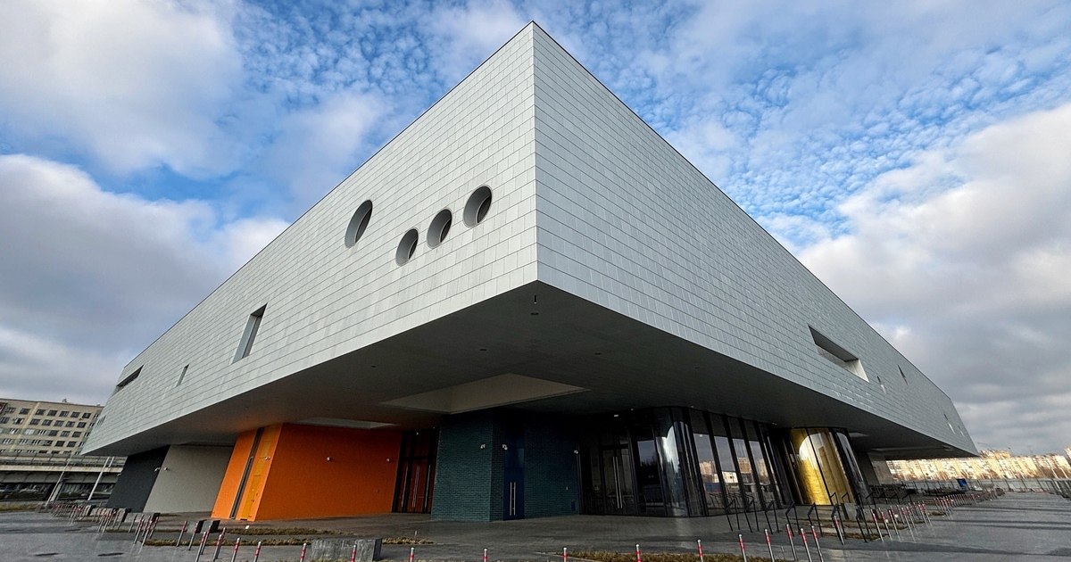 Музейная мозаика 8 культурных событий в Калининградской области которыми запомнился 2025 год Следить за культурной жизнью в Калининградской области непросто почти каждый месяц в регионе открываются музеи фестивали или выставочные проекты Клопс выбрал восемь самых заметных событий которыми запомнится 2025 год Подробнее в нашем материале