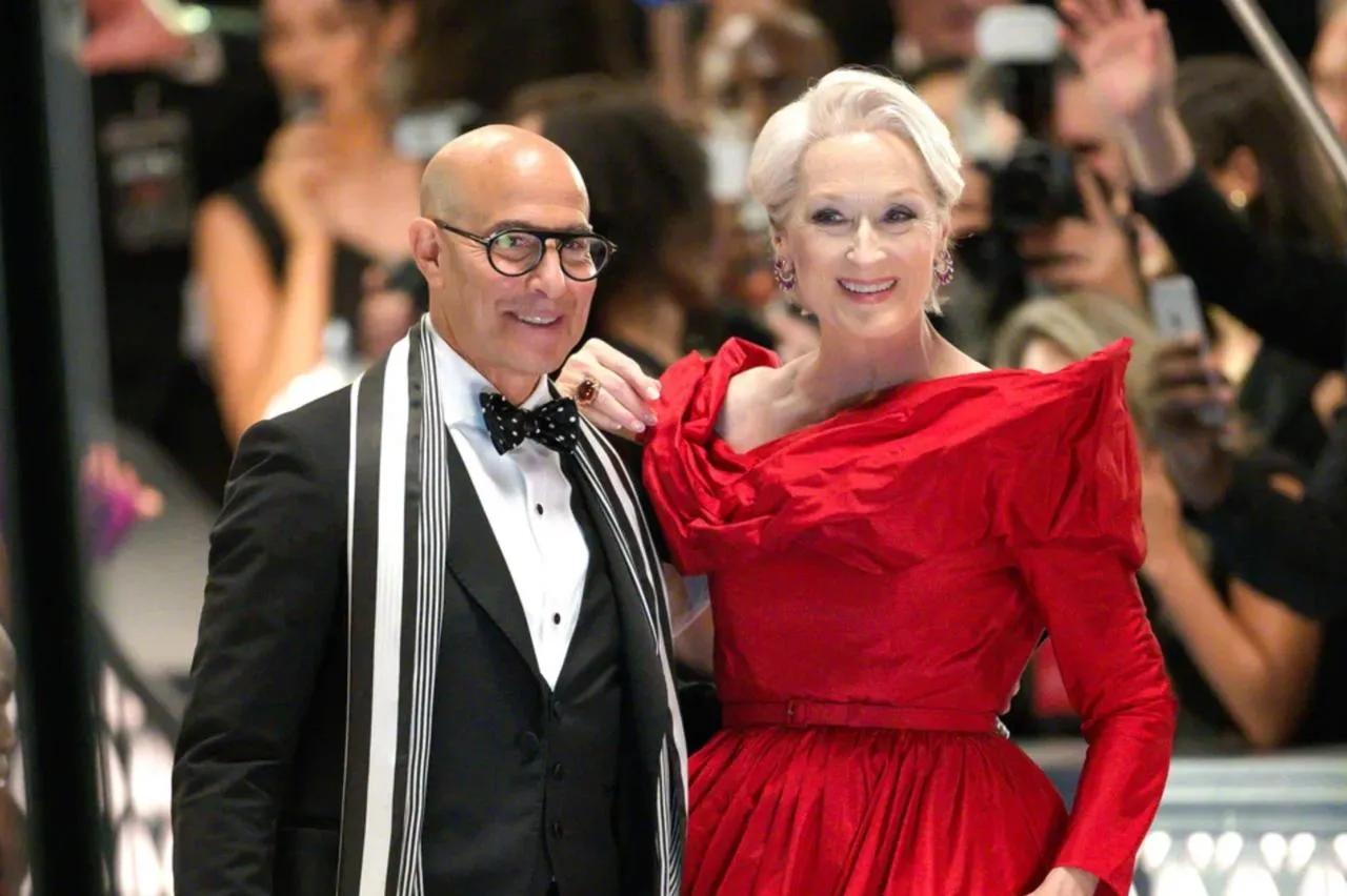 Мэрил Стрип тоже пропустит Met Gala как и Зендея как и многие другие кто не хочет поддерживать мероприятие спонсируемое Безосом Причем для Vogue отказ Стрип приходить на бал в разгар выхода второй части Дьявол носит Prada это не очень хороший инфоповод Тут и само издание и Анна Винтур поддерживает фильм Но у кого то все таки еще есть принципы