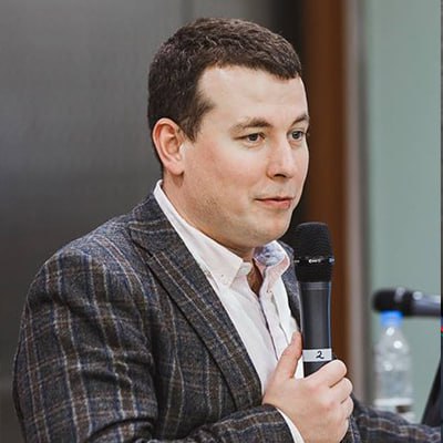 Задержан глава нижегородского Народного фронта Андрей Жильцов пишет Коммерсантъ Приволжье Предварительно это связано с делом о мошенничестве в особо крупном размере Как сообщает издание дома у Жильцова а также в офисе Народного фронта прошли обыски В самом отделении nn ru заявили что ни о каких задержаниях и обысках якобы не слышали Кроме отделения Народного фронта Жильцов возглавляет комиссию по вопросам развития гражданского общества Общественной палаты области и Нижегородскую службу добровольцев Читать нас в MAX Подпишись Предложи новость