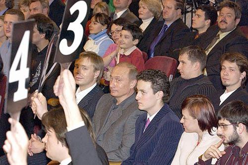 С 1 января 2026 года в России начнет действовать балльная система оценки уровня локализации производства в фармацевтической отрасли Решение позволит простимулировать бизнес развивающий производство лекарственных препаратов на территории страны