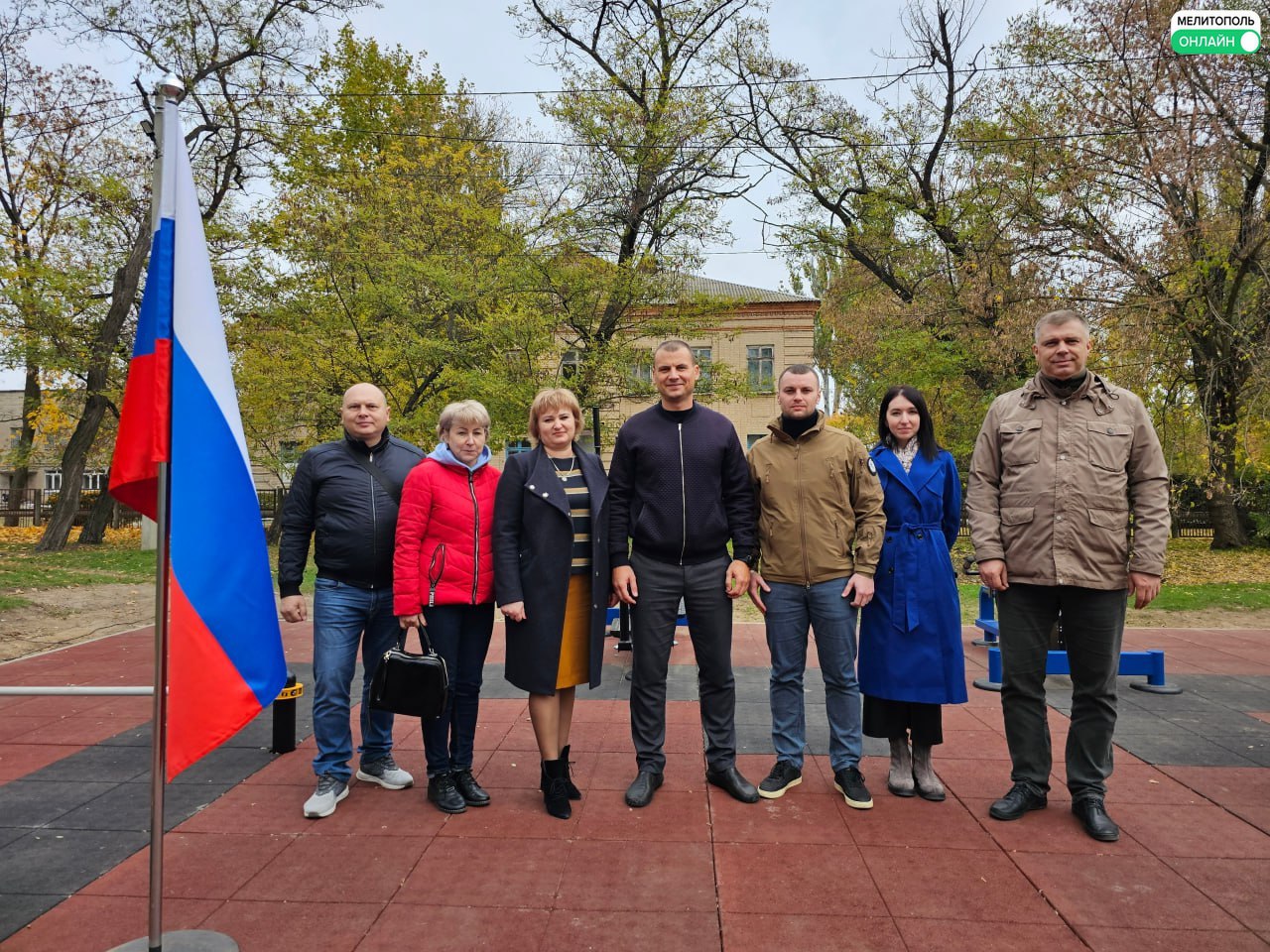 В посёлке Мирное открылась первая площадка ГТО  Новая спортивная площадка для подготовки и сдачи норм ГТО появилась в посёлке Мирное.  Её строительство профинансировала Федерация лыжных гонок России при участии президента федерации, олимпийской чемпионки Елены Вяльбе. На открытии присутствовали представители регионального Минспорта и местной администрации.   Площадка уже пользуется популярностью у жителей всех возрастов. В будущем здесь планируется проводить тренировки и принимать нормативы ГТО.    Информация проверена – передавайте дальше