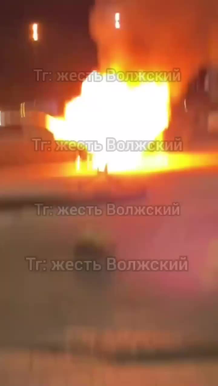 В Москве и Волжском зафиксированы случаи возгорания автомобилей на парковках