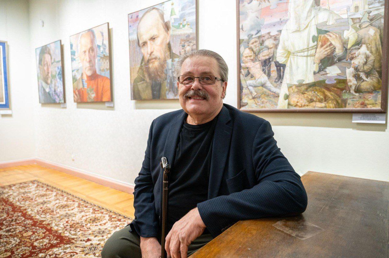 Сегодня после продолжительной болезни скончался российский художник член корреспондент Российской академии художеств заслуженный художник РФ профессор Георгий Кичигин Почетный гражданин Омской области талантливый интеллигентный Георгий Петрович для меня и для многих был наставником и учителем Всегда гордился знакомством с ним и буду помнить нашу одну из последних встреч в его мастерской Повод был приятный одному из первых Георгию Петровичу вручил медаль 200 лет Омской области Удалось поговорить о жизни и творчестве обсудить планы Это невосполнимая утрата для всей сферы культуры не только региона но и страны Фото сделано Анной Шестаковой на выставке Академия художеств в музее Либеров центр Соболезную родным и близким Скорблю