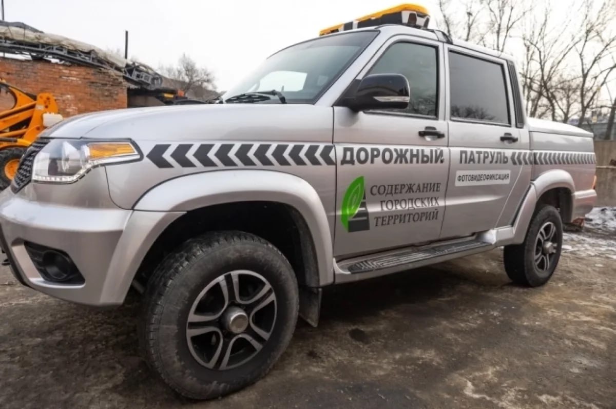 В мае специалисты муниципального предприятия «Содержание городских территорий» зафиксировали с помощью парконов 4 700 нарушений правил дорожного движения во Владивостоке , сообщила пресс-служба администрации Владивостока . Большинство случаев связано с неправильной остановкой и парковкой, что создает помехи для движения и мешает работе экстренных служб . В городе работает четырнадцать маршрутов автомобилей фотовидеофиксации, которые помогают оперативно выявлять нарушения и повышать безопасность на дорогах . Подробнее