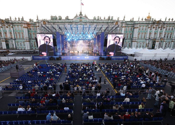 Более 30 мероприятий запланированы на фестивале культуры «Петербургские сезоны» в рамках Петербургского международного экономического форума. Программа объединяет концерты, выставки, экскурсии.