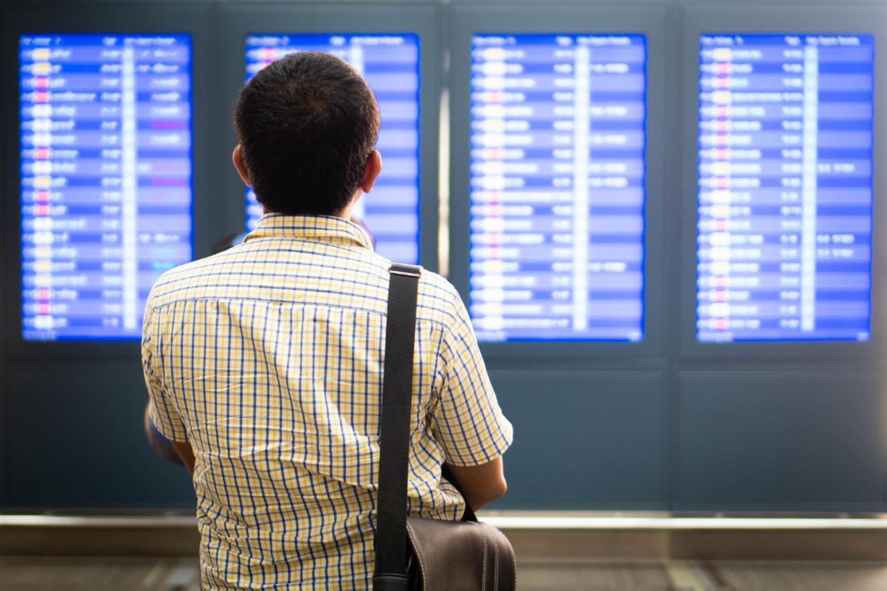 Росавиация отменила действие ограничения на выполнение ночных полётов в период с 01 00 по 07 00 мск из России в Израиль Решение принято после детального анализа обстановки на Ближнем Востоке согласовано с заинтересованными ведомствами сообщает агентство Есть смысл в ближайшее время обратить внимание нет ли изменений на расписание рейсов в Тель Авив Red Wings из Домодедова Жуковского и Сочи Азимута из Краснодара Минеральных Вод и того же Сочи а также планируемых с середины февраля перевозок Red Wings между Жуковским и Эйлатом tripfarearea RU Подпишись