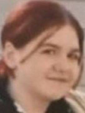 Пропала 15-летняя Софья Халдеева в Воронеже В Воронеже разыскивают 15-летнюю Софью Халдееву, которая пропала 17 мая. Девочка вышла из дома на ул. Ватутина и не вернулась, сообщили волонтёры Национального центра помощи людям. Приметы: - Рост: 168 см - Телосложение: нормальное - Глаза: карие - Волосы: тёмные, крашеные - Одежда: чёрные джинсы, чёрная футболка, чёрная поясная сумка Что делать: Если вы видели Софью или знаете, где она может быть, срочно звоните: - Полиция: 112 - Волонтёры: 8-900-306-12-26 #ПропалаДевочка #СофьяХалдеева