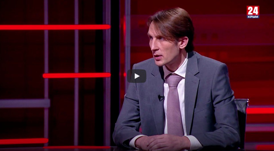 Главное Выйти из тени С 1 января 2026 года предоставлять услуги гостевого дома можно будет только при его внесении в Федеральный реестр Росаккредитации и размещении объявлений в интернете с указанием уникального идентификационного номера Эксперимент направлен на повышение безопасности туристов обеспечение стандартов комфортного размещения а также легализации услуг гостевых домов Подробнее об этом поговорили с ведущей программы Мариной Патриной и председателем Ассоциации гостевых домов Александрой Портновой в программе Главное на телеканале Крым 24 crimea24tv ru content glavnoe viyti iz teni