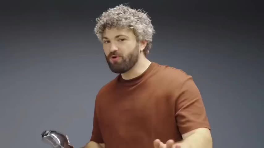 Эксперимент с роботом Unitree G1: блогер заставил его выстрелить из игрушечного пистолета