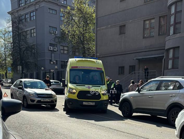 На Звездинке сбили пешехода Очевидцы говорят, что под колеса попал ребенок. На месте экстренные службы. Информацию уточняем. Прислать новость