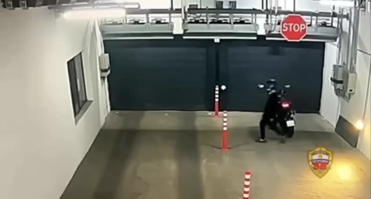 Молодой человек из Подмосковья задержан за угон мотоцикла в Москве