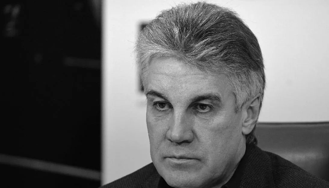 Ведущий Первого канала Алексей Пиманов умер в 64 года не выдержало сердце сообщил телеканал bezposhady