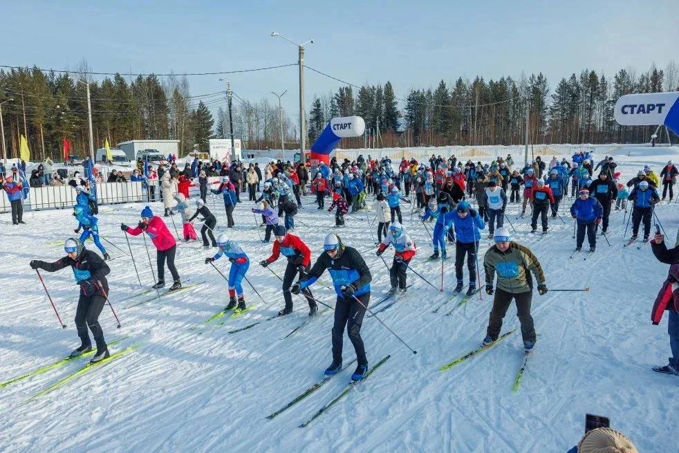 Лыжня России 2026   Нефтяники ЛУКОЙЛа вместе с семьями приняли участие во Всероссийских массовых соревнованиях Спорт Подписывайтесь ЛУКОЙЛ в MAX