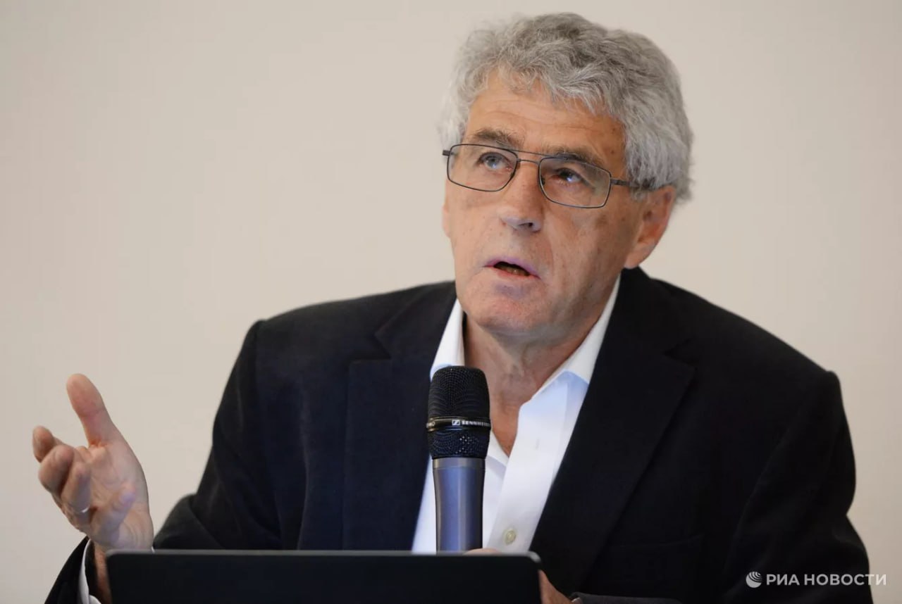 Суд заочно приговорил к 10 годам политика иноагента Леонида Гозмана обвиняемого в оправдании терроризма Подписаться на РИА Новости