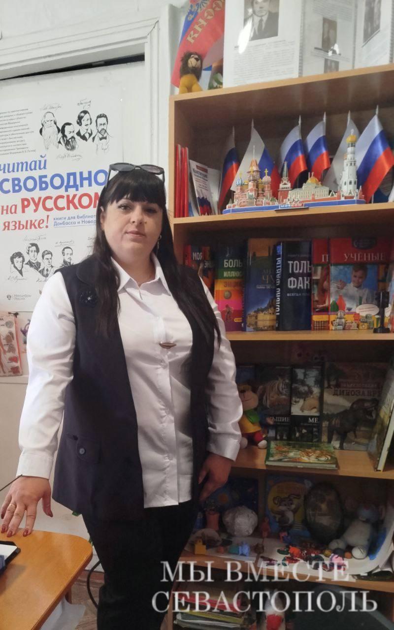 Волонтеры движения "Мы вместе-Севастополь" отправили гуманитарную помощь в Херсонскую область Партию книг и игрушек доставили добровольцы в детский сад «Колобок» и библиотеку села Александровка. "Как же приятно видеть радость на лицах детей! Их улыбки и искренние глаза — это самая большая награда за нашу работу. Огромное спасибо всем, кто участвует в этой важной гуманитарной миссии! Вместе мы делаем мир лучше и дарим надежду тем, кто её ждет", — поделились представители добровольческого движения.