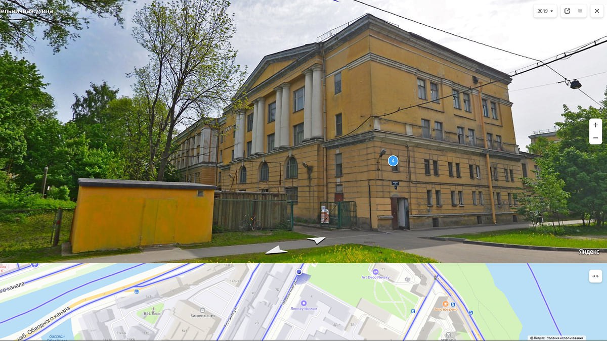 Новое креативное пространство появится в здании Леннаучфильма на Мельничной улице Основатель БС АРТ ДЕВ Александр Басалыгин анонсировал открытие креативного пространства в здании Леннаучфильма Территорию у дома четыре по Мельничной улице благоустроят двор освободят от парковки интерьеры приведут в порядок Площадку займут ремесленные мастерские гастрономические проекты студии дизайна и пошива одежды а также кино и звукозаписывающие организации Леннаучфильм основанный в 1933 году с 2015 года принадлежит АО Творческо Производственное объединение Центральная киностудия детских и юношеских фильмов им М Горького kommersant spb