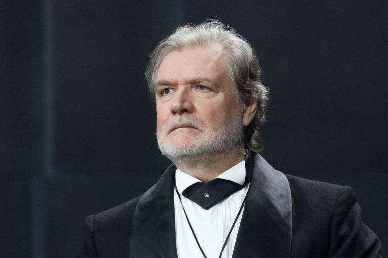 Ведущий актер Театра им Вахтангова Народный артист России Владимир Симонов скончался в возрасте 68 лет Об этом только что сообщил источник ТАСС Будь с нами Хайли Лайкли