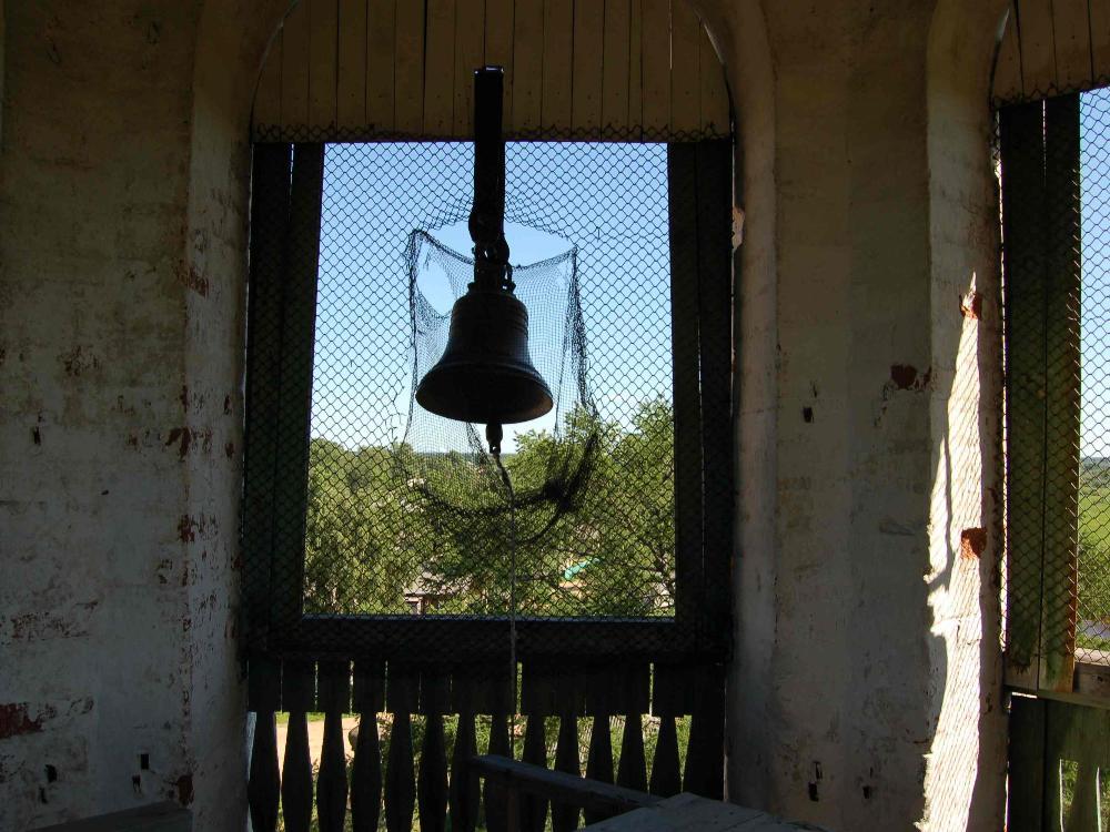 Архангельское областное Собрание ликвидировало Ленский район Через год будет округ Депутаты Архангельского областного Собрания на сессии сегодня приняли решение о преобразовании Ленского района и муниципальный округ Решение областных депутатов стало возможным после соответствующей резолюции муниципального совета Ленского района который в январе этого года самораспустился Теперь алгоритм действий следующий 2026 год в бывшем теперь уже Ленском районе будет переходным Осенью в единый день голосования в сентябре там пройдут выборы депутатов теперь уже окружного Совета Они же изберут главу будут сформированы новые органы управления бывшими МО нижнего уровня И с 1 января 2027 года официально будет оформлен Ленский муниципальный округ