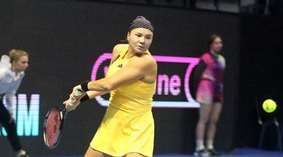 Шнайдер попросила маму покинуть трибуны во время матча Australian Open   Российская теннисистка Диана Шнайдер призналась, что попросила свою маму покинуть трибуны во время матча первого круга Открытого чемпионата Австралии 2025 года.  Читать далее