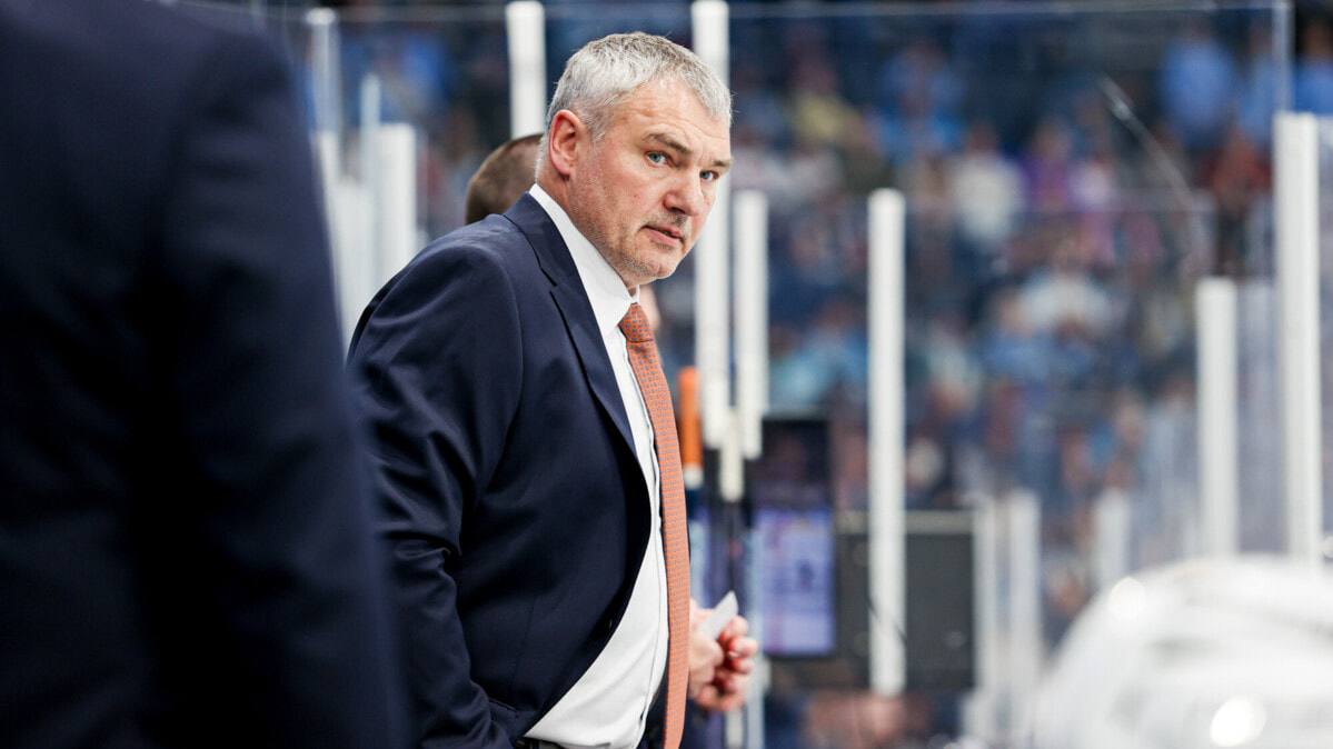 Александр Гальченюк покинет Амур в ближайшее время инсайдеры Согласно сообщениям хоккейных инсайдеров Александр Гальченюк в ближайшее время официально покинет должность главного тренера хабаровского Амура Прочитать статью полностью Подписаться на DVHAB   Написать в DVHAB