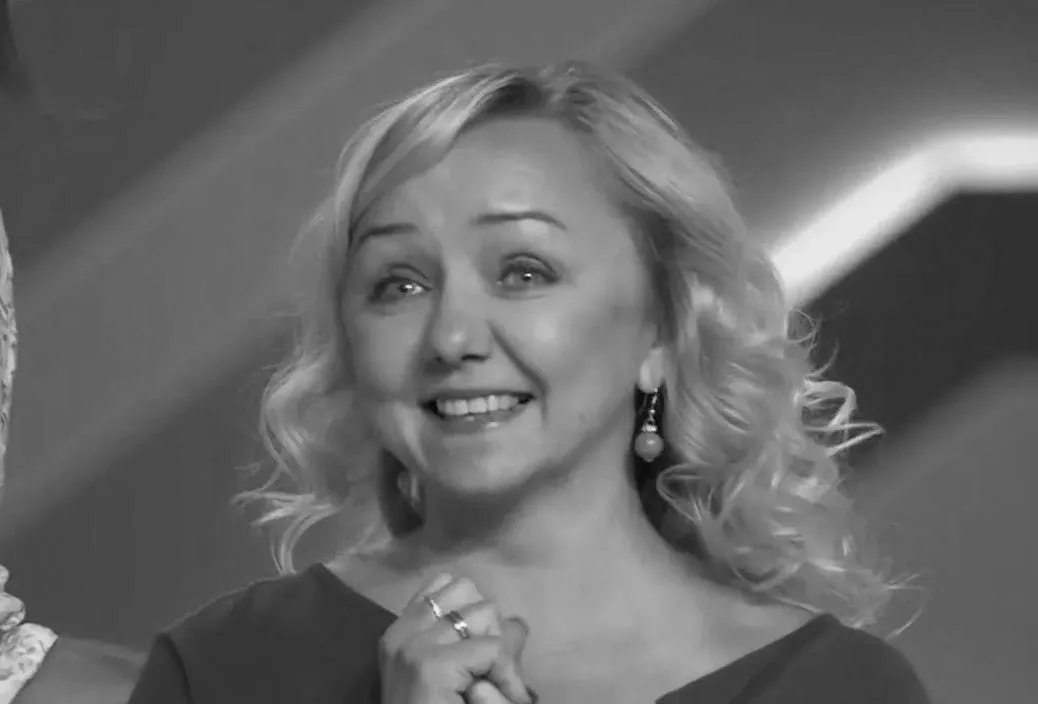 Артистка КВН Елена Рыбалко из команды Утомлённые солнцем погибла в ДТП Её сбил автомобиль в Сочи Женщине было 53 года Как сообщает RT она пыталась перейти дорогу в неположенном месте   Быть в курсе Мы в MAX