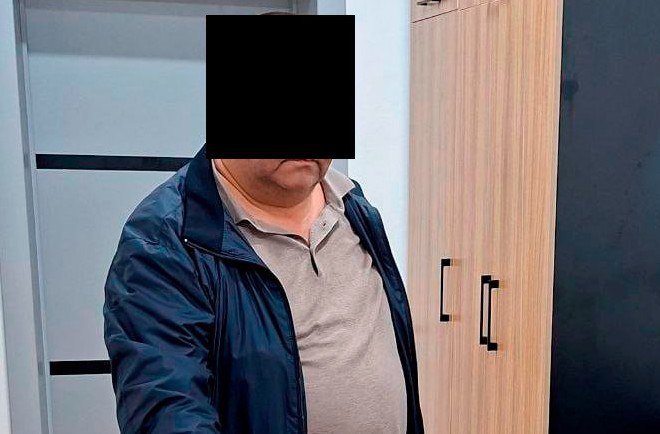 В Ташкенте инспектор налогового управления попался на крупной взятке repost uz govoril po nalogam poreshaet Подписывайтесь на Repost