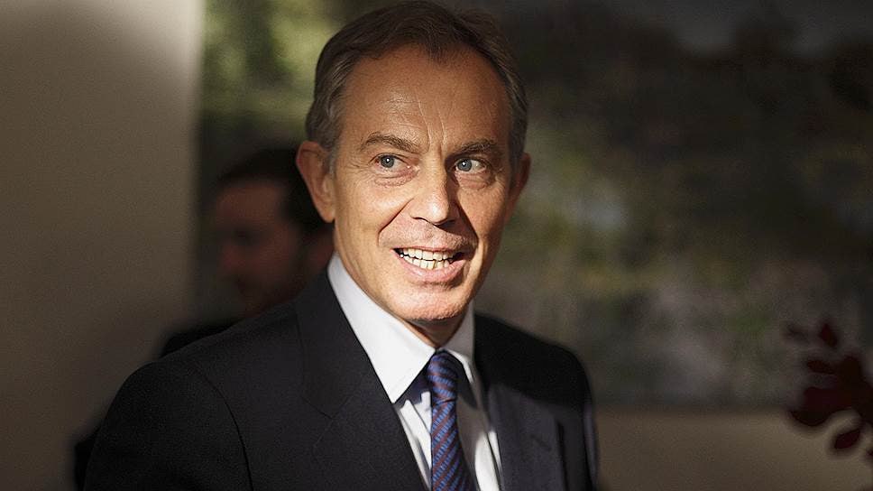 Владимир Путин рассказал о личном знакомстве с британским экс премьером Тони Блэром Президент России вспомнил что даже ночевал у него дома Я его знаю лично Больше того мы с ним с утра в пижамах кофе пили рассказал глава государства выступая на пленарной сессии Международного дискуссионного клуба Валдай в Сочи Модератор поинтересовался у Путина был ли кофе хорошим Президент дал утвердительный ответ Подпишись на Говорит Москва