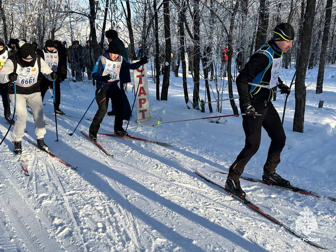 Лыжные гонки прошли на востоке области   Соревновались 15 команд из подразделений 5 пожарно-спасательного отряда регионального управления МЧС России. За победу боролись более 60 человек.   По итогам состязаний первое место досталось коллективу из 16 ПСЧ. Второе место у аппарата отряда и отдельного поста 16 ПСЧ. Замкнула тройку команда 24 ПСЧ.   В личном зачете лидерами стали Станислав Цыкало, Сертай Кенжебаев, Арман Танатаров, Светлана Кожина, Ляззат Сармасина и Антонина Герасимова.  Информируем о происшествиях: в Оренбургской области   в России    #МЧС #безопасность #спорт #лыжи