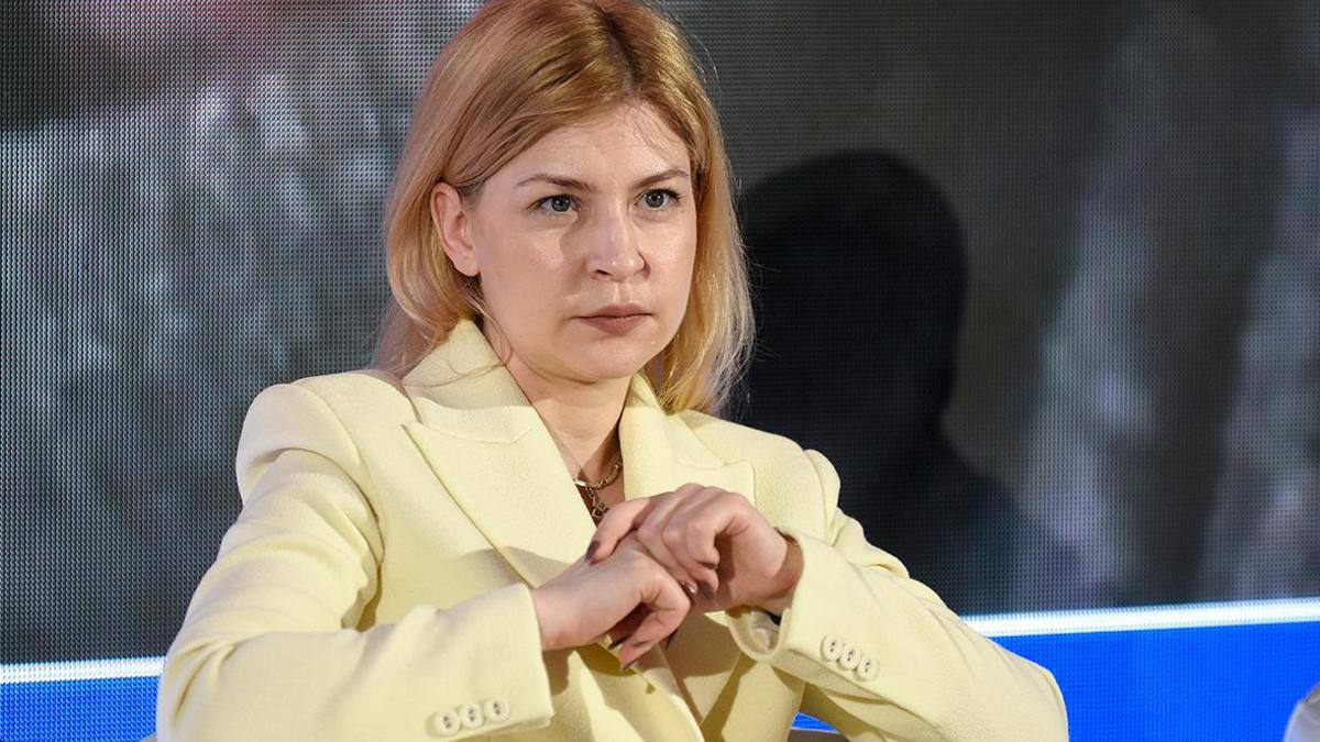 Украинская антикоррупционная прокуратура открыла уголовное дело против уже бывшего вице-премьера Стефанишиной, — нардеп Украины Гончаренко.   По его словам, ее подозревают в злоупотреблении властью или служебным положением.  Заря   Новости - Подписаться