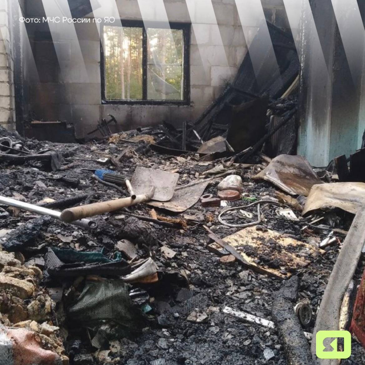 Пострадавшим от пожара ярославцам окажут материальную помощь Об этом рассказал глава региона Михаил Евраев Приняли решение оказать помощь в восстановлении К тому что выделил муниципальный округ каждой семье выделим по 200 тысяч рублей Общая сумма в 800 тысяч рублей станет подспорьем в проведении восстановительных работ отметил Михаил Евраев Напомним ЧП случилось в понедельник 25 августа в поселке при пансионате Левашово Некрасовского округа К счастью из жильцов никто не пострадал Но огонь полностью уничтожил кровлю дома повредил внутреннюю отделку стен пола и потолка Предварительно причиной возгорания стал аварийный режим работы электросети Подписаться Прислать новость