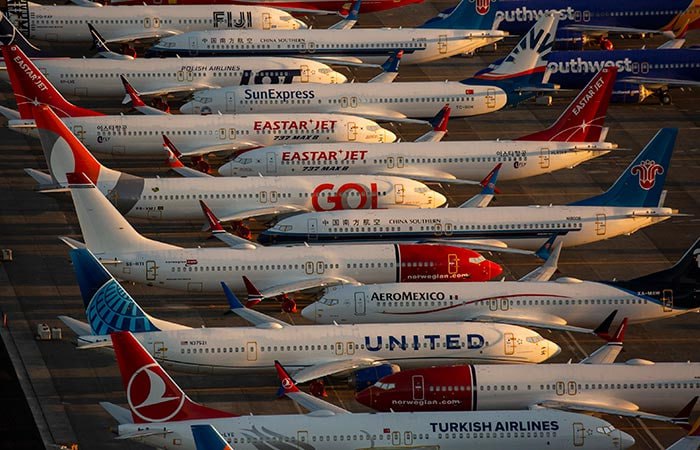 Boeing выплатит $1,1 млрд для урегулирования претензий по катастрофам лайнеров 737 MAX Мировое соглашение с министерством юстиции США в том числе предусматривает, что компания направит $455 млн на усиление ее программ в областях комплаенса, безопасности и качества. Фото: David Ryder/Getty Images