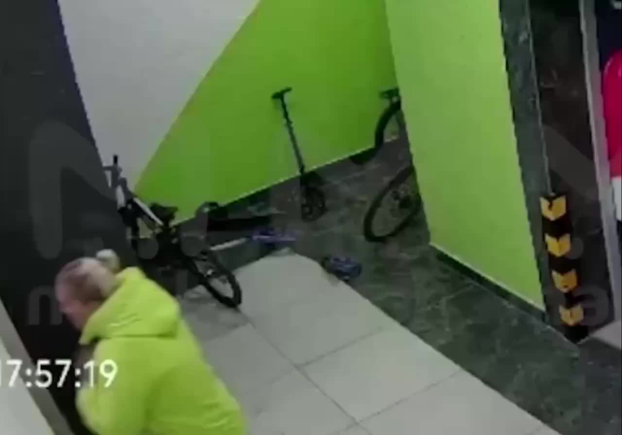 Прохожий спас детей, провалившихся под лёд в Балашихе