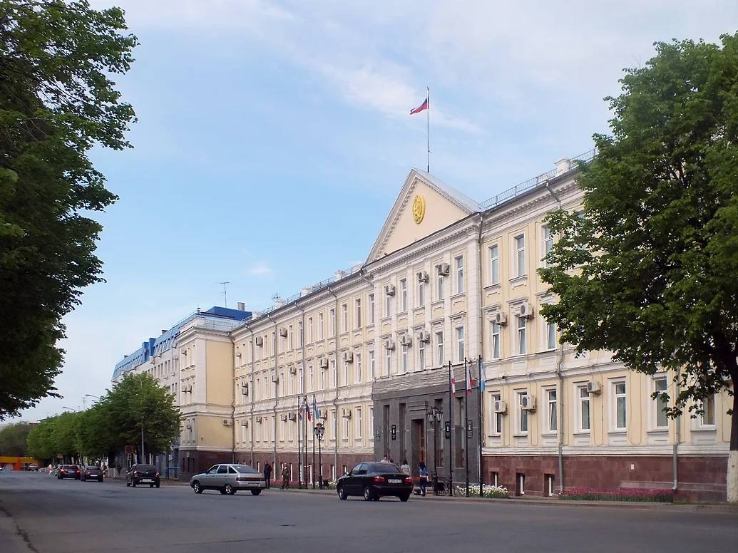 В Ульяновске возбуждено уголовное дело о злоупотреблении чиновником мэрии своими полномочиями В пятницу, 30 мая, стало известно, что в следственным отделом УФСБ по Ульяновской области возбуждено и расследуется уголовное дело по факту злоупотребления полномочиями из корыстной или иной личной заинтересованности ч. 1 ст. 285 УК РФ .