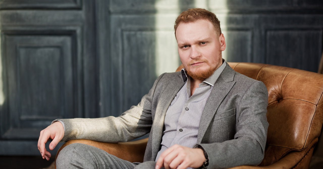 Экс ведущий Битвы экстрасенсов заявил о постановочности шоу Сергей Сафронов сделал сенсационное признание заявив что все участники шоу были актерами а настоящих экстрасенсов не существует repost uz life nekotoriye vedutsya do sih por RepostLife