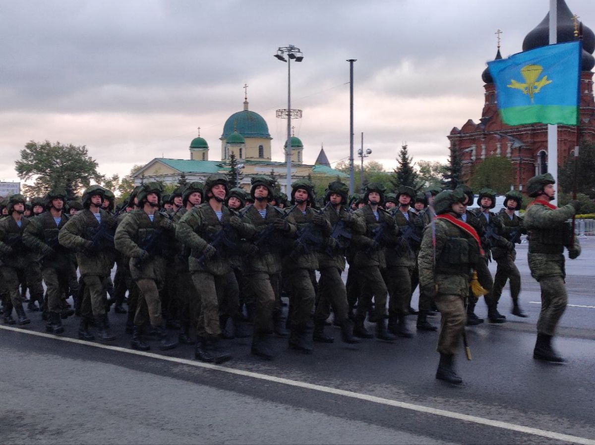 В Туле прошла репетиция парада Победы: фоторепортаж ТН В Туле на площади Ленина прошла репетиция парада Победы. Корреспондент «Тульских новостей» побывал на месте событий. ↗ Прислать новость Подписаться